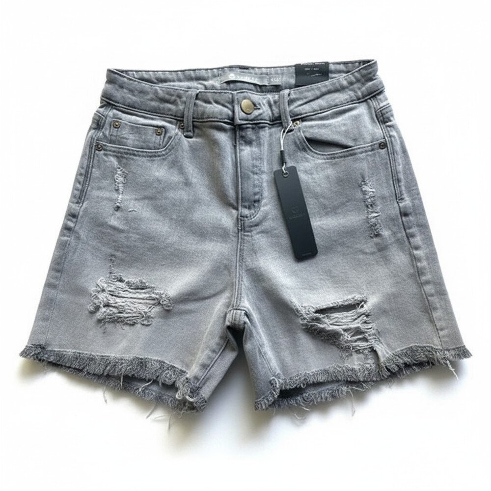 Tractr Brittany Slim Fit Mid Rise Gray Distressed Jean Shorts Size‎ 4 NWT